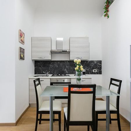 Ferienwohnung Corso Dei Mille Station Flat With Balcony Palermo Exterior foto