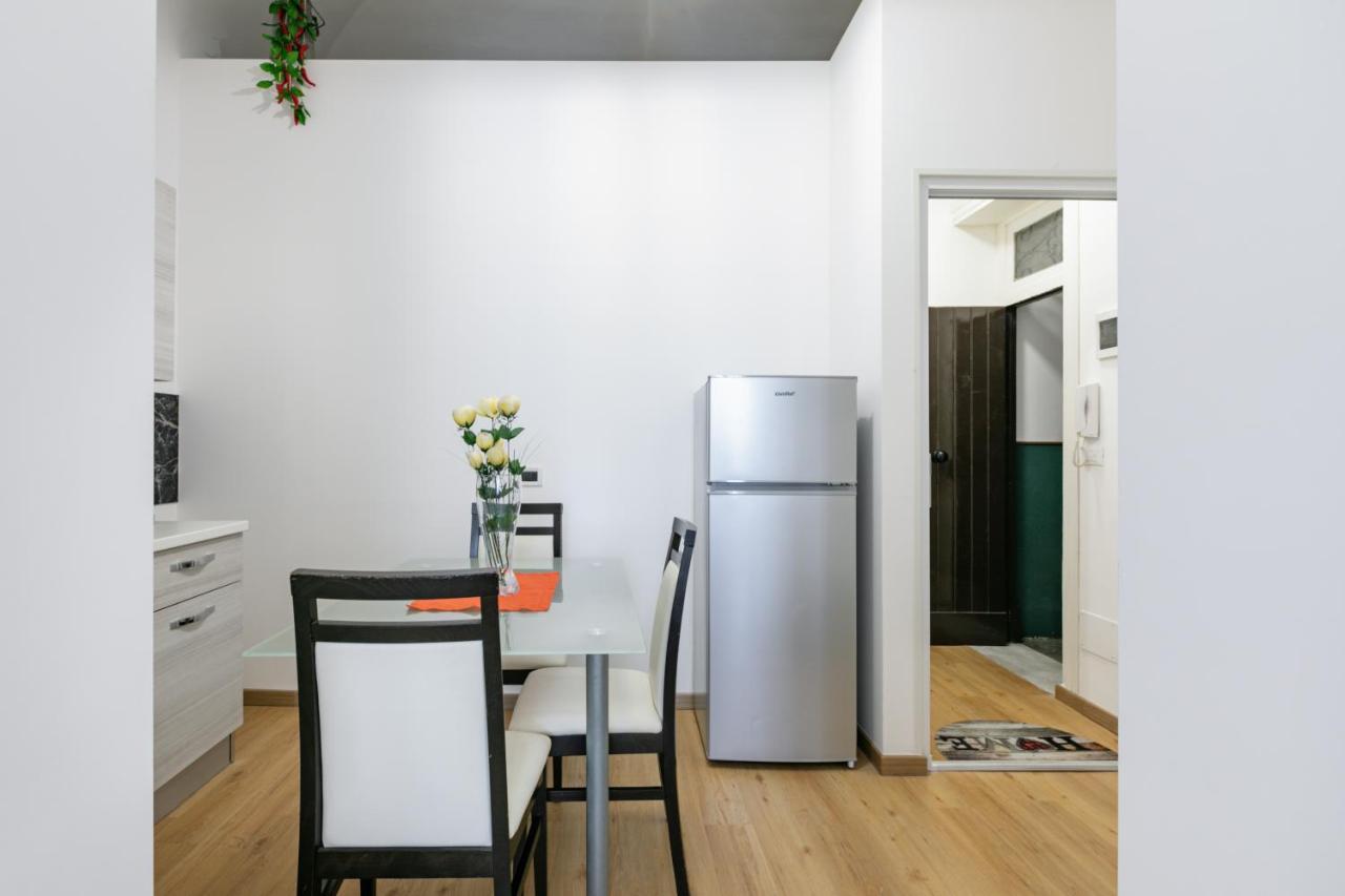 Ferienwohnung Corso Dei Mille Station Flat With Balcony Palermo Exterior foto