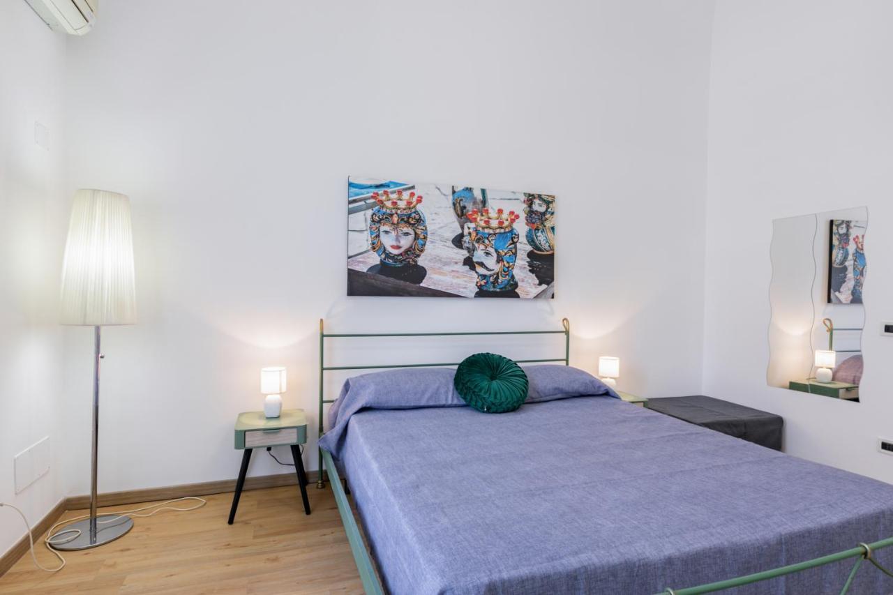Ferienwohnung Corso Dei Mille Station Flat With Balcony Palermo Exterior foto
